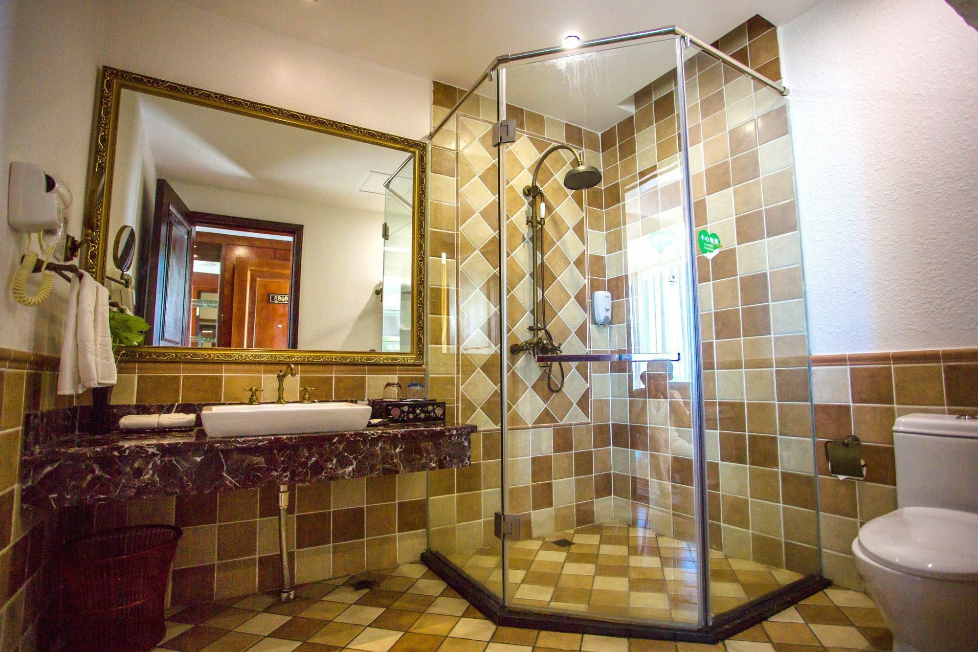 Sisuo Seaview Hotel Санья Экстерьер фото