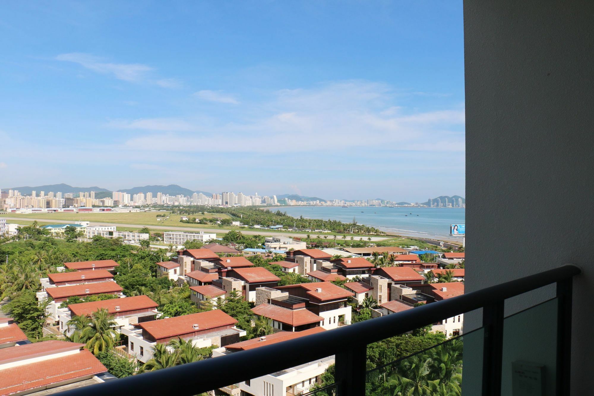 Sisuo Seaview Hotel Санья Экстерьер фото