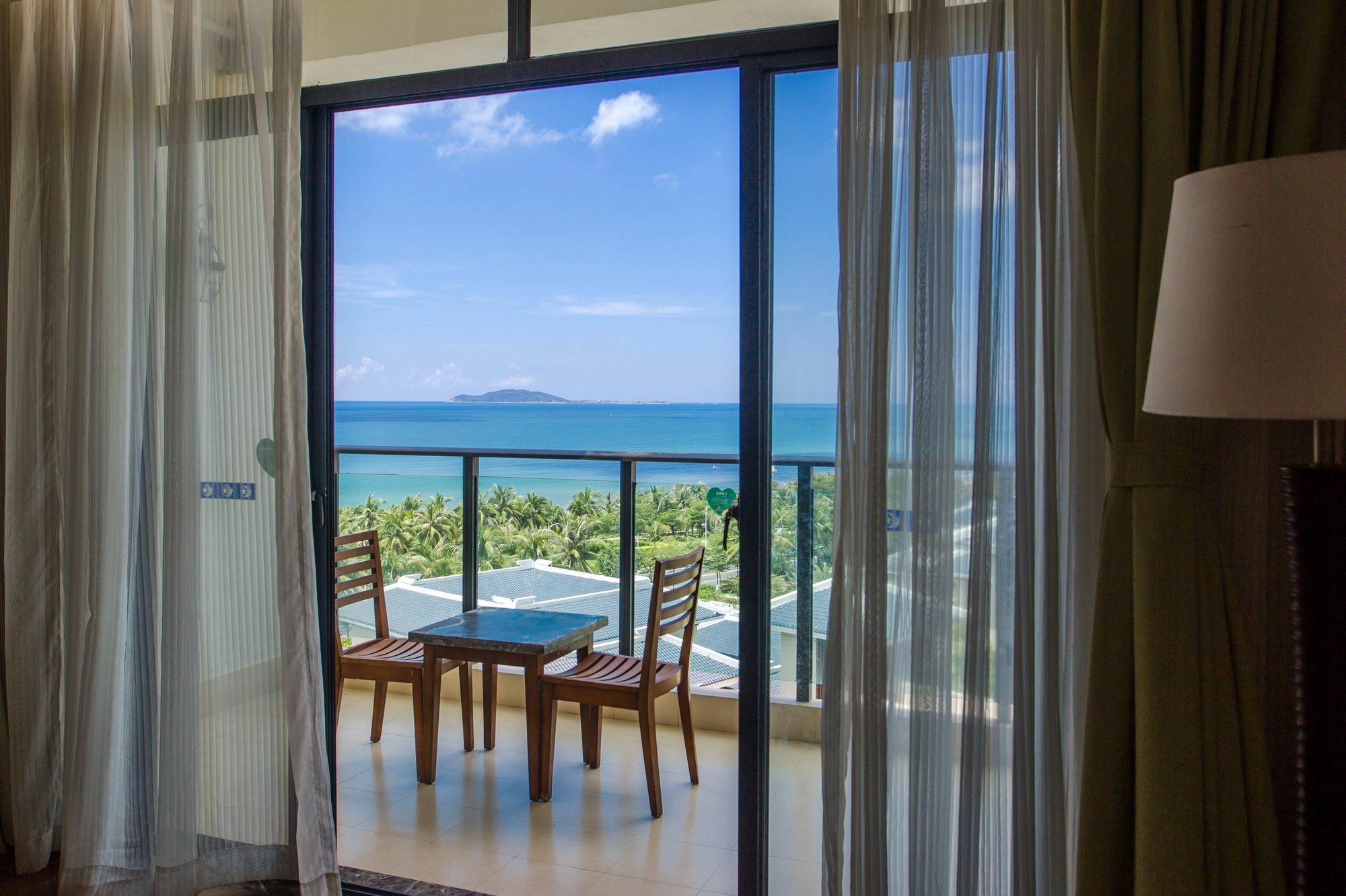 Sisuo Seaview Hotel Санья Экстерьер фото